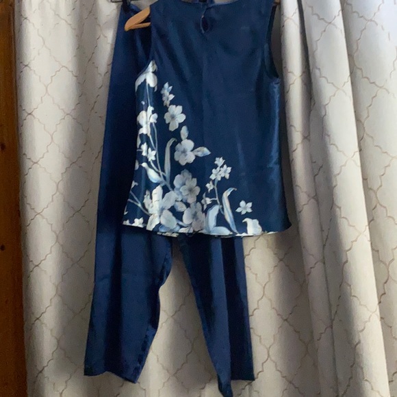 #Jones New York PJs - Picture 1 of 3